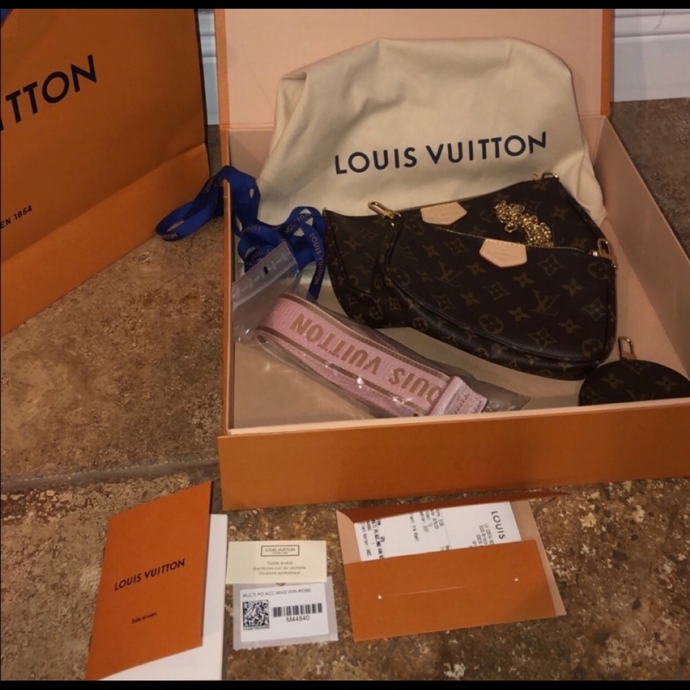 Louis Vuitton multi pochette pink strap